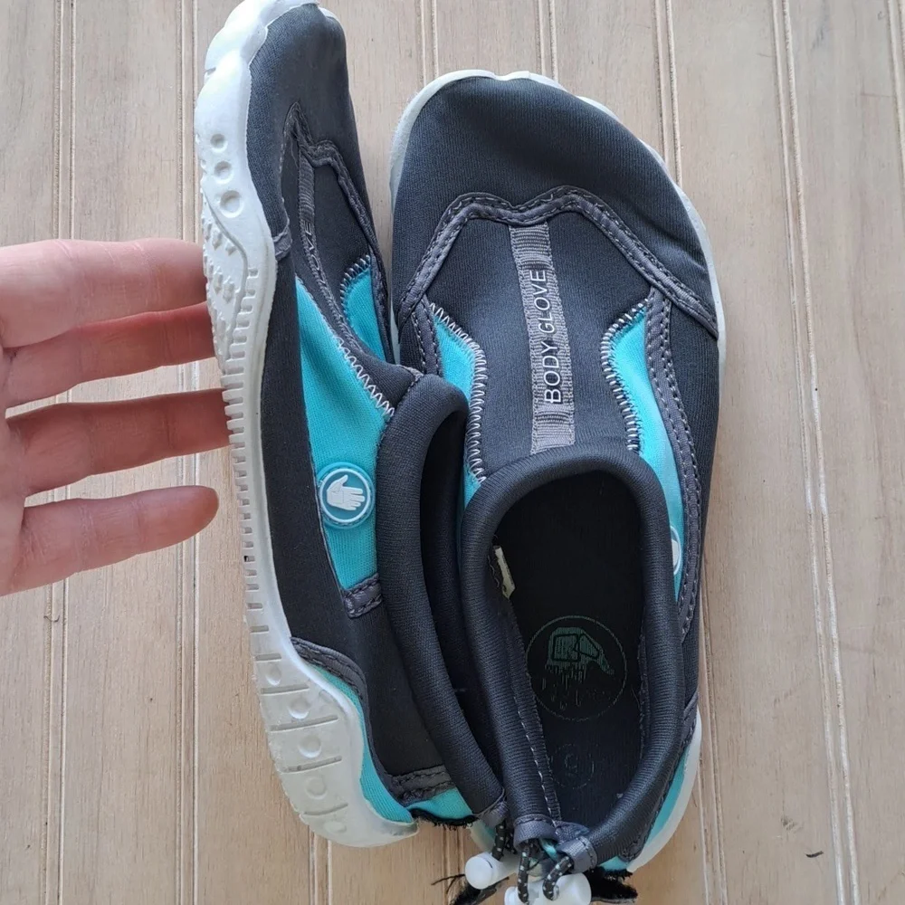 Body Glove Aqua Water Shoes Unisex Kids Size 5 Gray & Aqua Blue Youth Barefoot